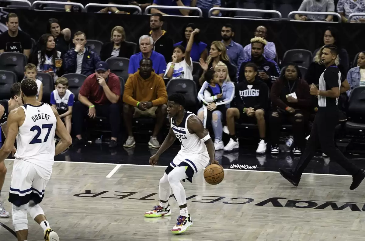 ‘Energia superstar’ de Anthony Edwards levanta Timberwolves no jogo 2