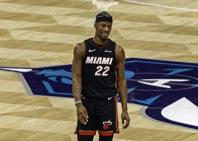 Pat Riley diz que Heat melhorou após troca de Jimmy Butler