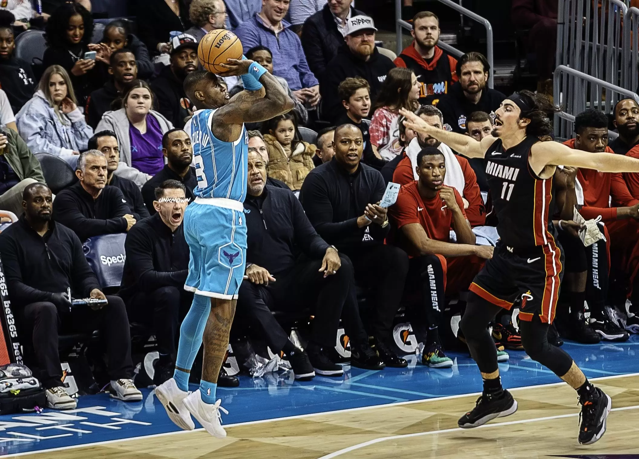 Federais vão acusar Terry Rozier de suborno