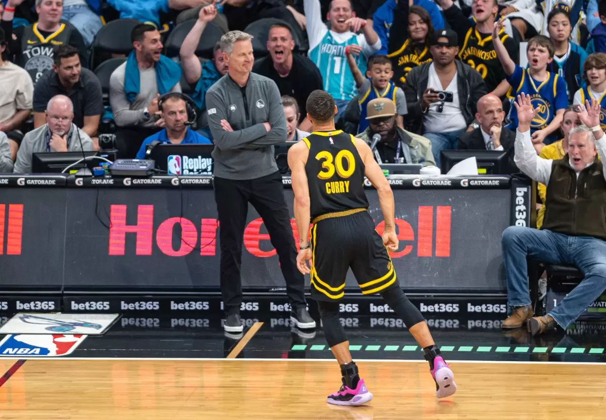 O futuro de Steve Kerr com Warriors permanece sem solução
