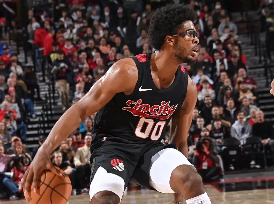 Tiago Splitter no jogo Scoot Henderson: Sem palavras para isso