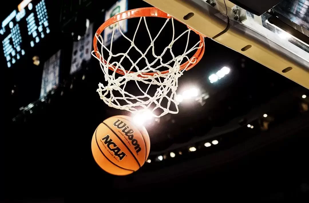 Tyran Stokes se compromete com o Kansas