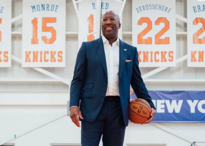 John Starks diz que Mike Brown tem emprego seguro