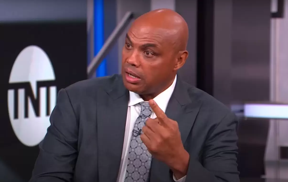 Charles Barkley revela quem encerrou o desentendimento de 14 anos com Michael Jordan