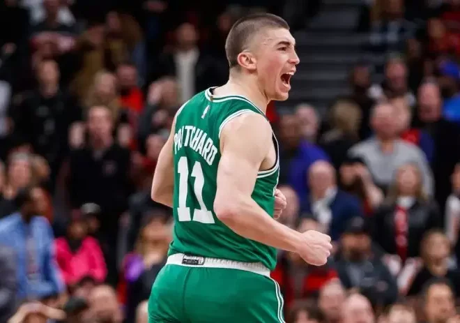 Celtics estraga o retorno de Embiid, venceu o 76ers e assumiu a liderança por 3-1