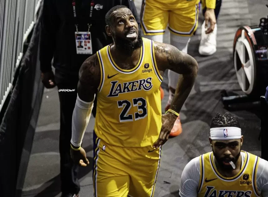 Kathy Hochul zomba de LeBron James por causa de impostos