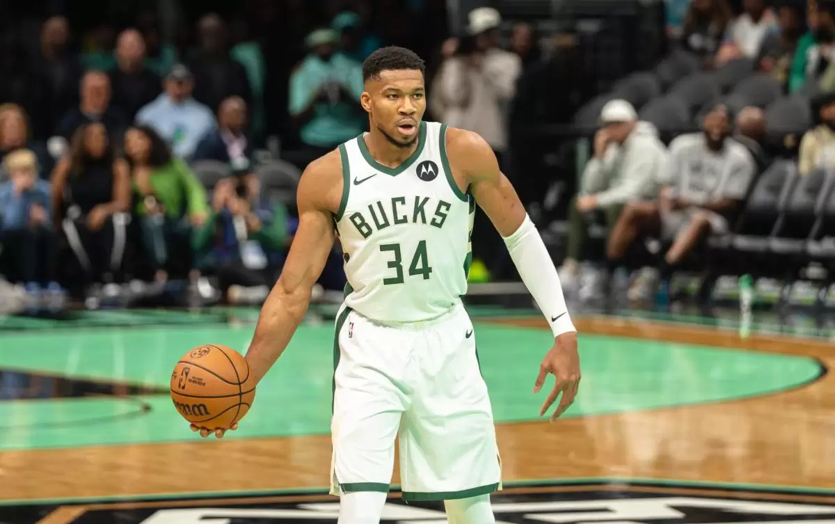 Bucks aceitando ofertas comerciais por Giannis Antetokounmpo