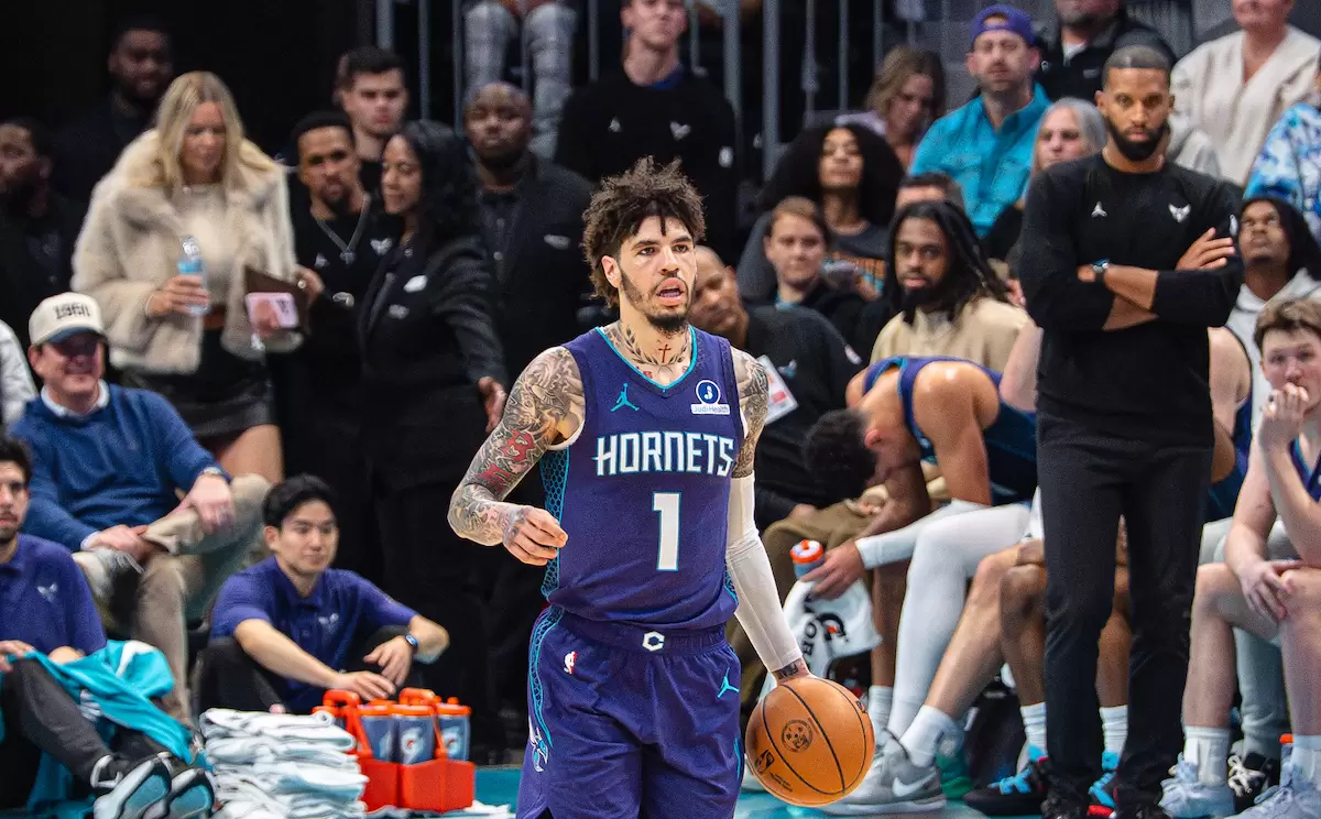 LaMelo Ball e Ana Montana dão as boas-vindas ao menino
