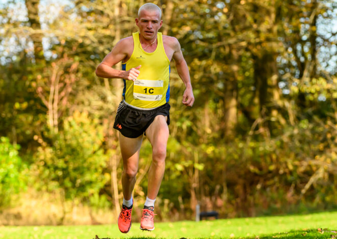 Andy Butchart impressiona em Alderley Edge 10km