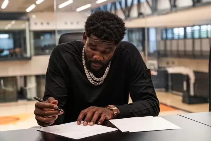 Deandre Ayton diz que aceitou desafio defensivo