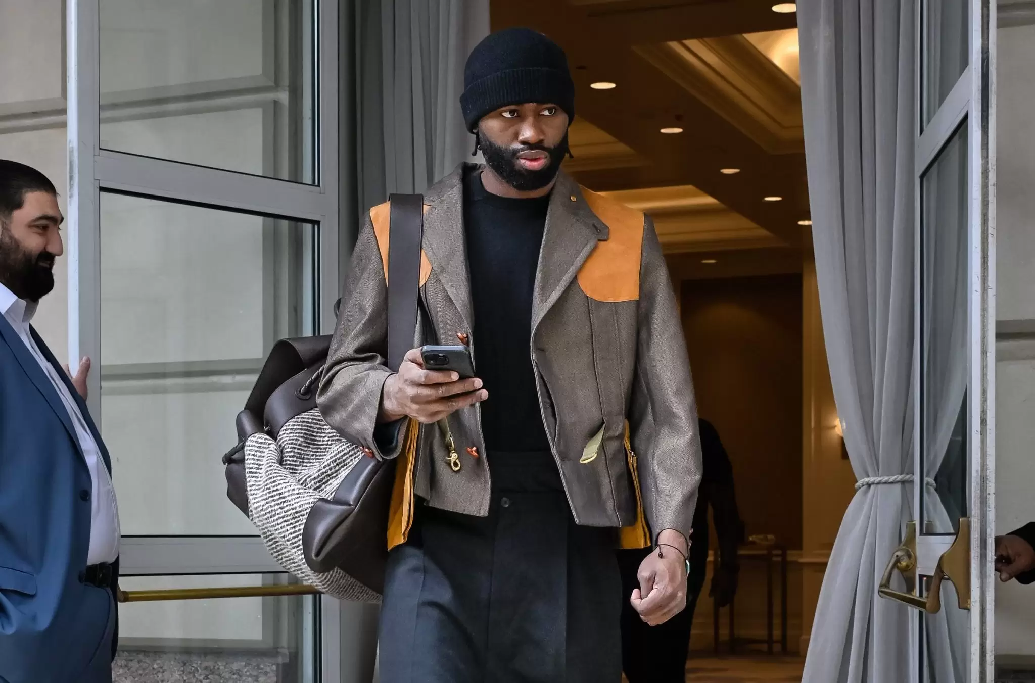 Jaylen Brown defende críticas à arbitragem da NBA