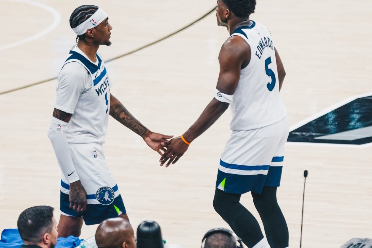 Edwards explica polêmica na semifinal entre Wolves e Spurs