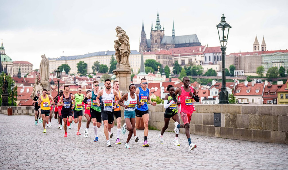 Alinhamentos fortes na Maratona Vodafone de Praga
