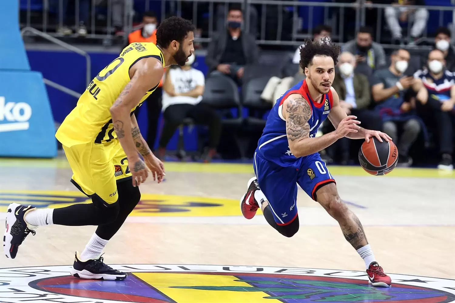 Shane Larkin apoia Olympiacos para quebrar maldição