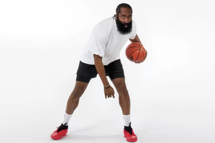 James Harden deve ficar no Cavaliers