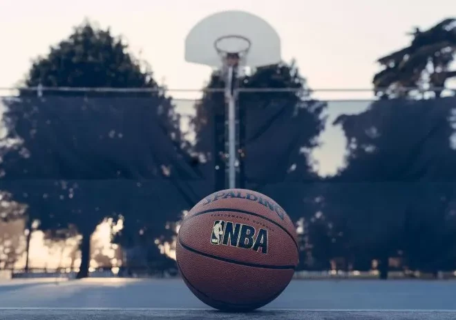 Como as mudanças de impulso decidem os resultados dos playoffs da NBA