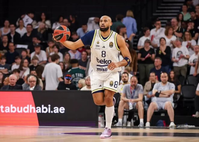 Talen Horton-Tucker nomeia LeBron James como seu “1A” GOAT enquanto o Fenerbahçe chega à Final Four