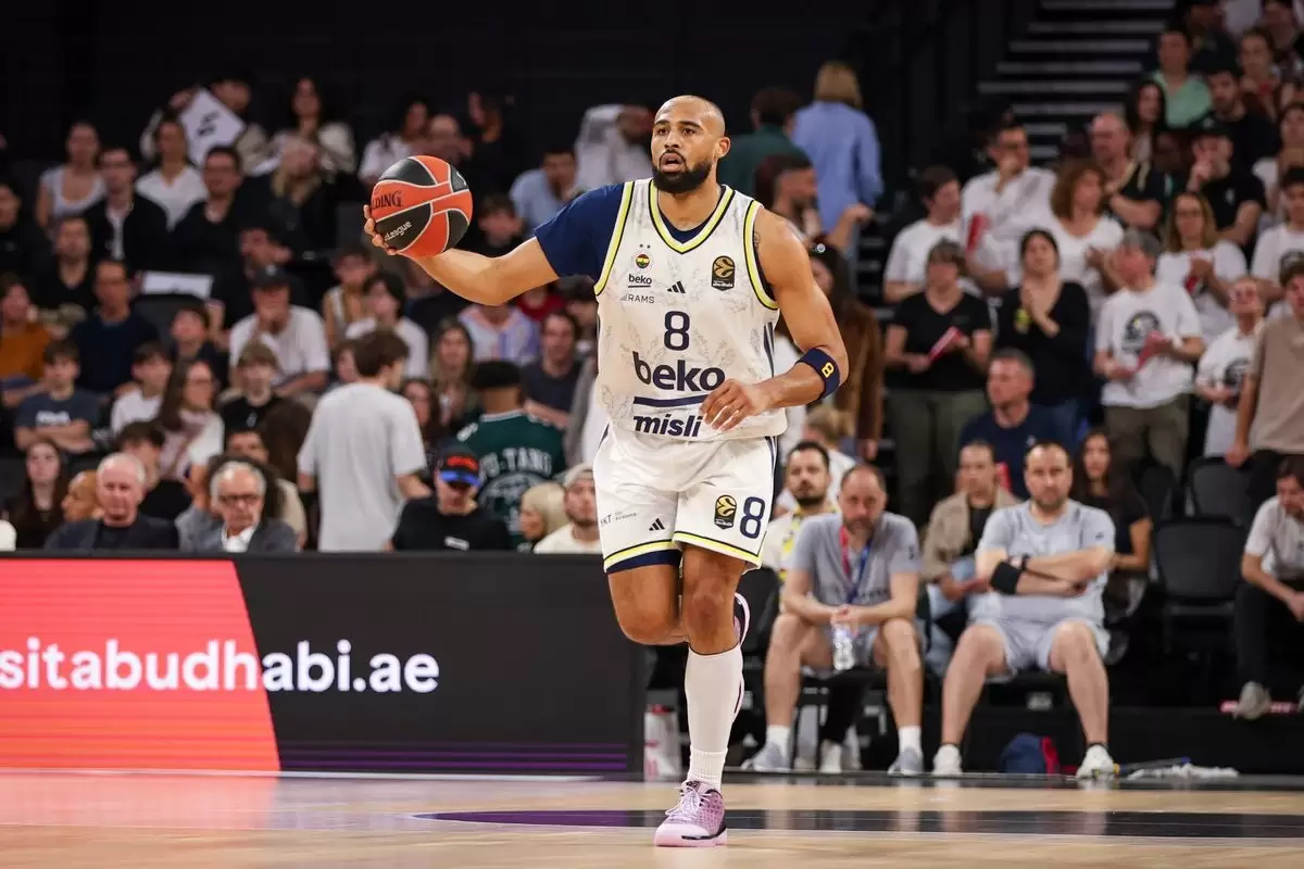 Talen Horton-Tucker nomeia LeBron James como seu “1A” GOAT enquanto o Fenerbahçe chega à Final Four