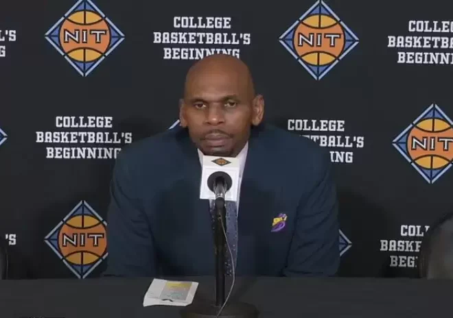 Jerry Stackhouse deixa o Warriors