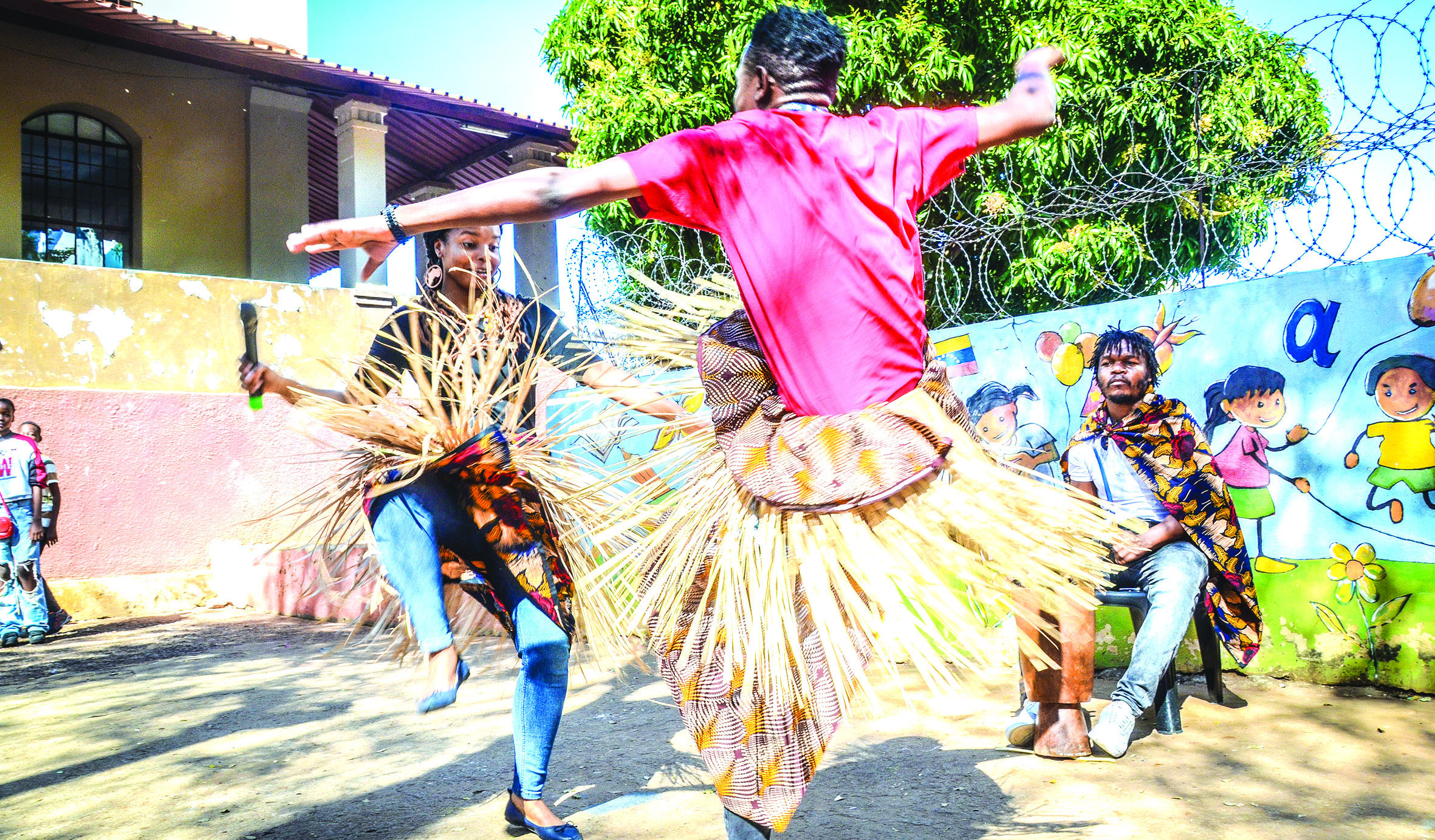 África vive nos sabores, tecidos e no poema que o corpo dança – Jornal Domingo