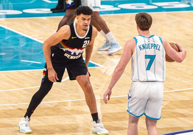 Spencer Jones aceita folha de ofertas do Thunder