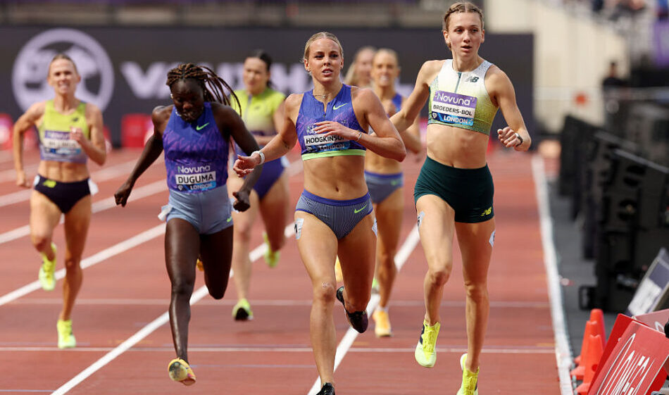 Hodgkinson luta para voltar para casa na vitória dos 800m enquanto Jackson atordoa no disco