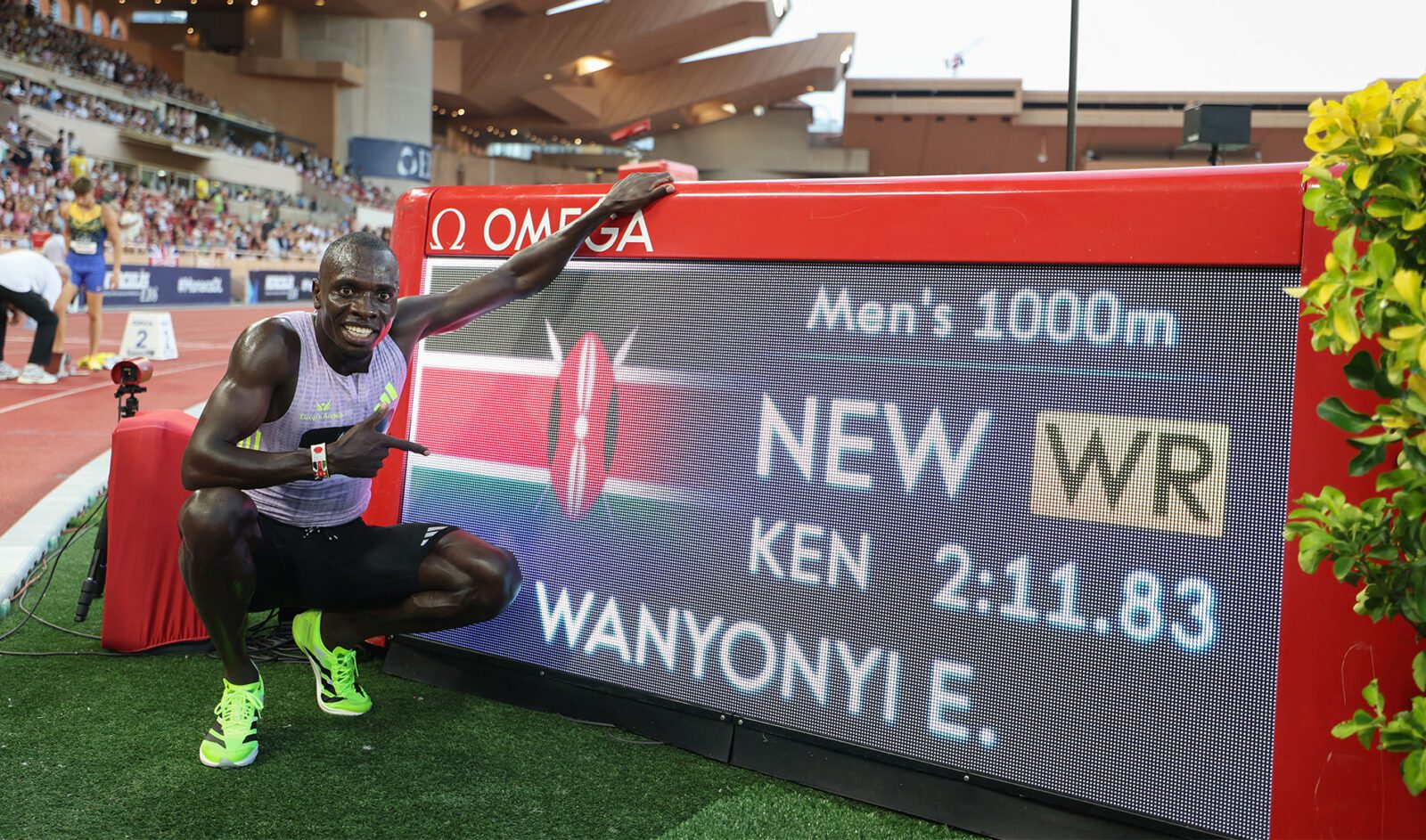 Emmanuel Wanyonyi bate recorde mundial dos 1.000 m de 27 anos