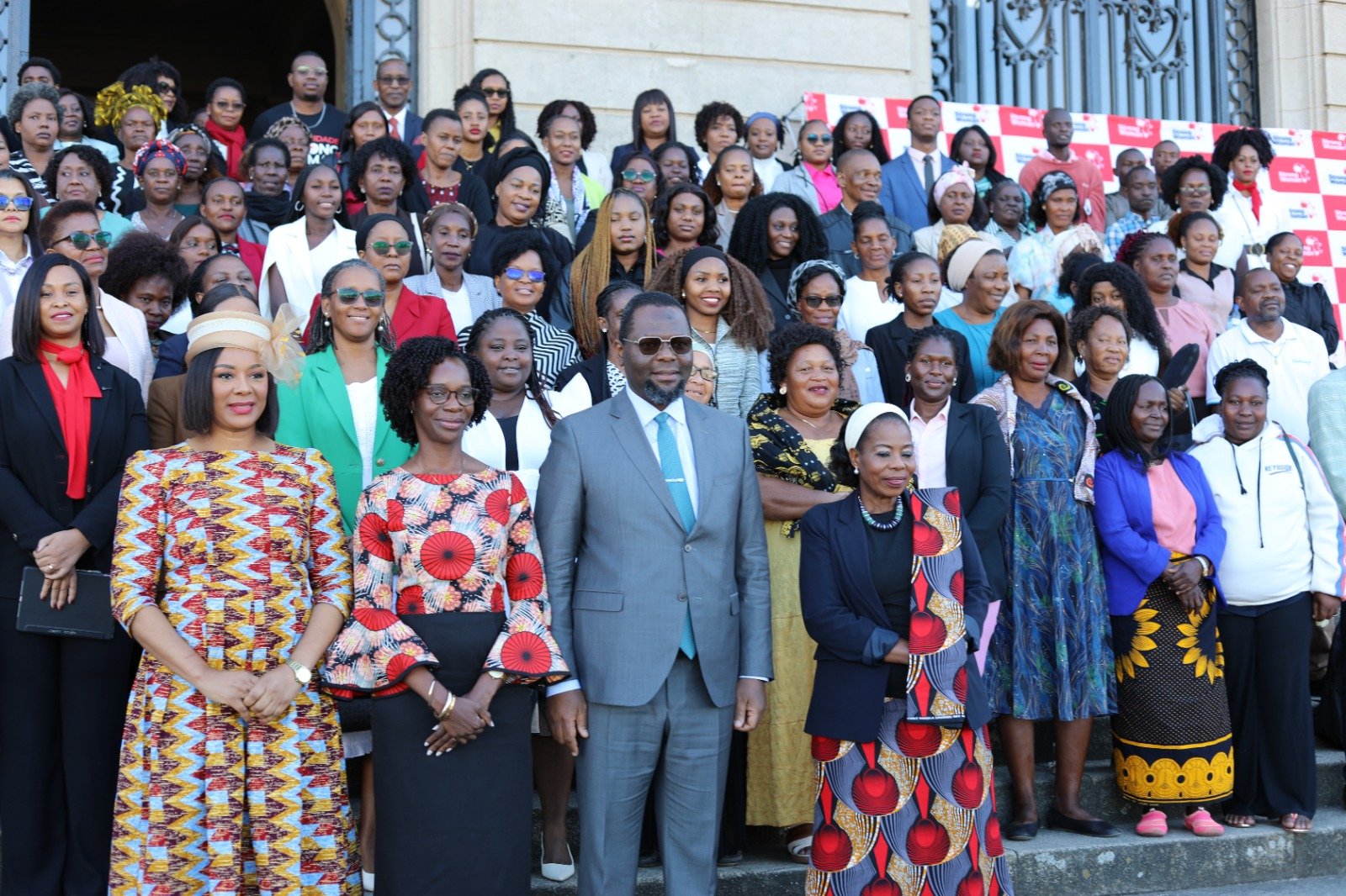 Município de Maputo acolhe conferência sobre mulheres Viúvas – Jornal Domingo
